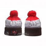 Gorro Beanie Tampa Bay Buccaneers New Era Sideline Rojo Negro1