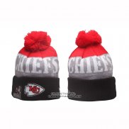 Gorro Beanie Kansas City Chiefs Sideline Gris Rojo